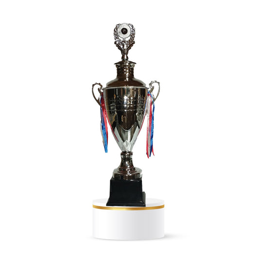 Copa metálica con tapa y asas, en plata. unidad