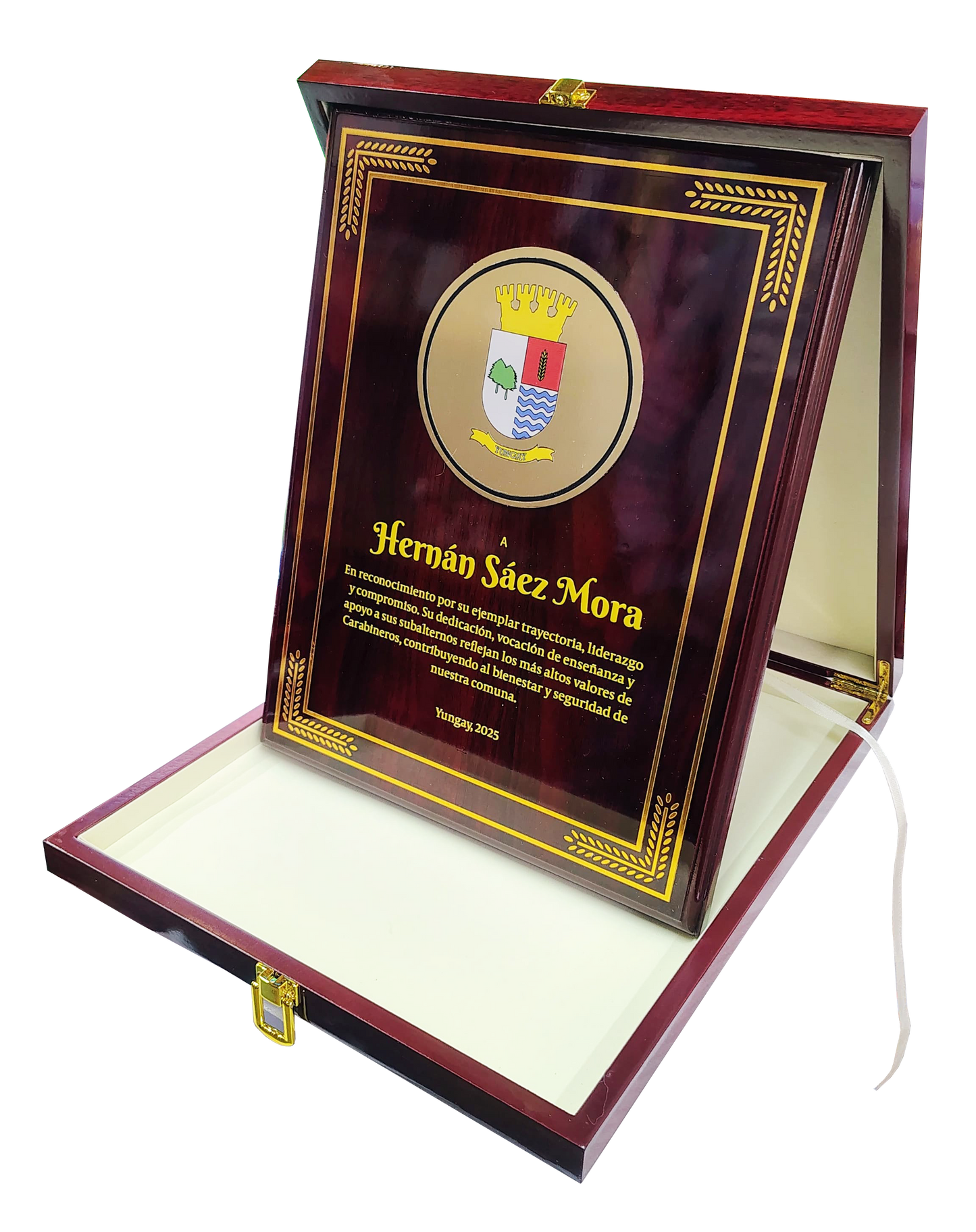 Retablo ribetes dorados y caja de madera