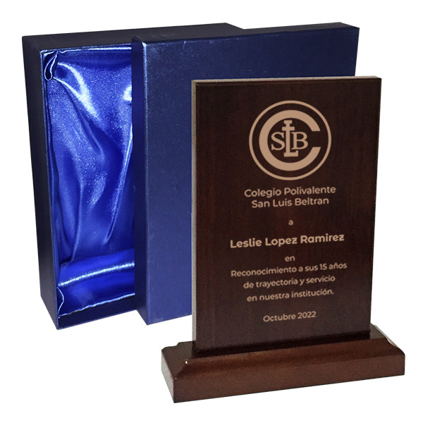 Galvanos de madera. Pedestal rectangular