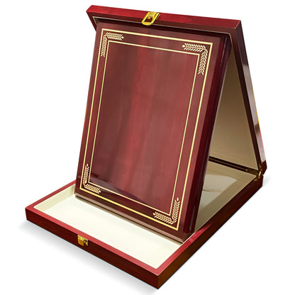 Retablo ribetes dorados y caja de madera