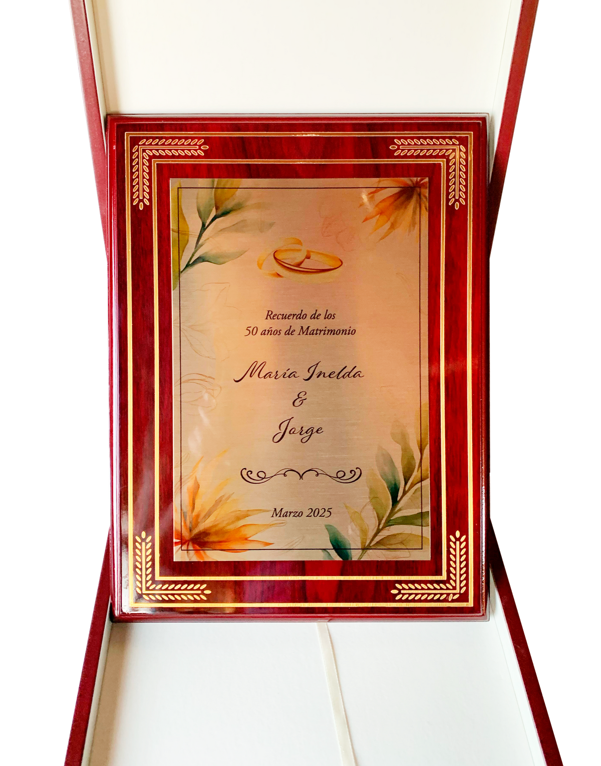 Retablo ribetes dorados y caja de madera