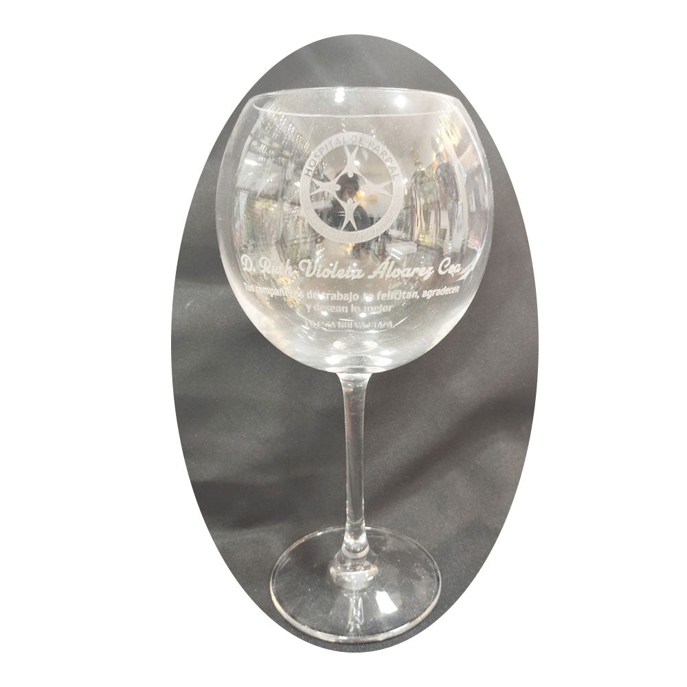 Copa de cristal grabada